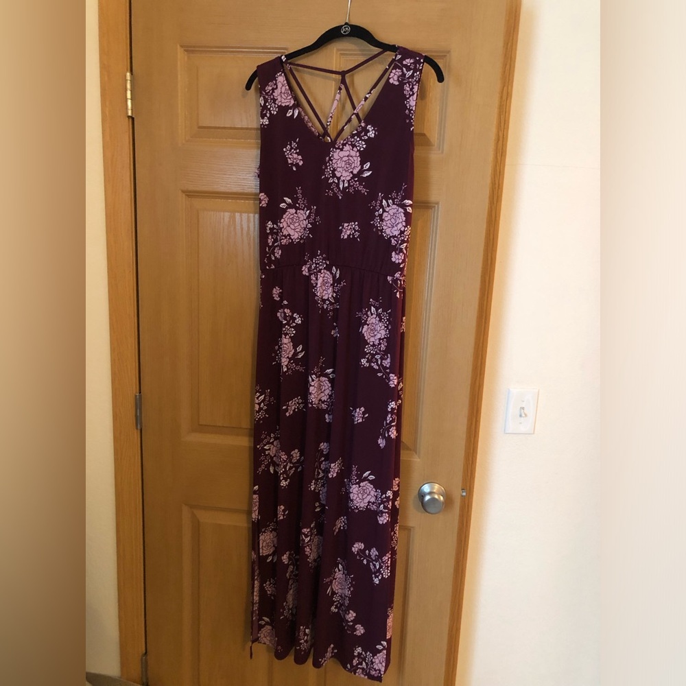 Maurice’s burgundy floral maxi dress size medium